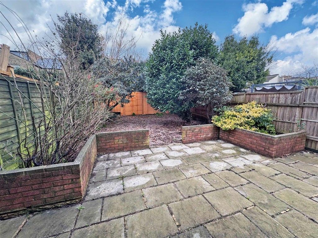 Property photo 2 of 8