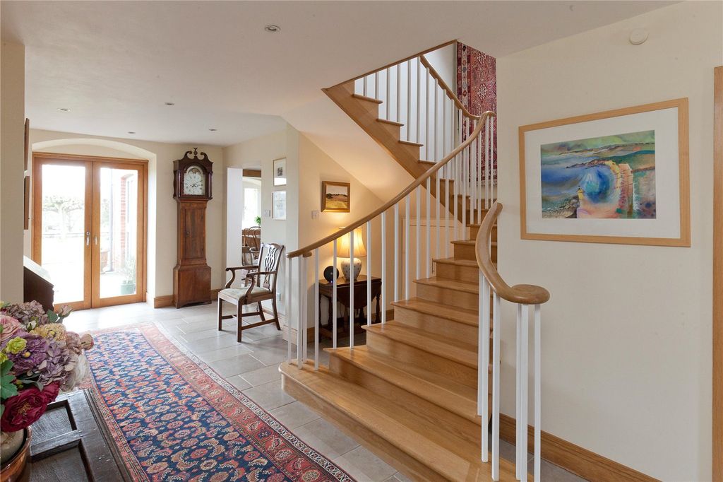 Property photo 3 of 21 Picture No. 06