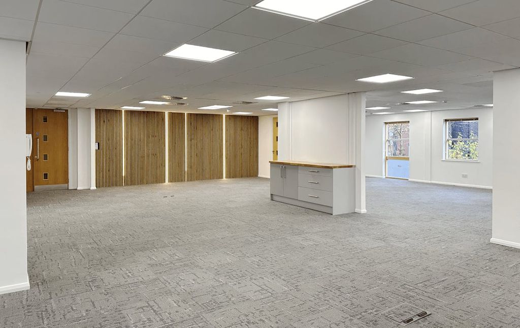 Property photo 1 of 12 Image 5