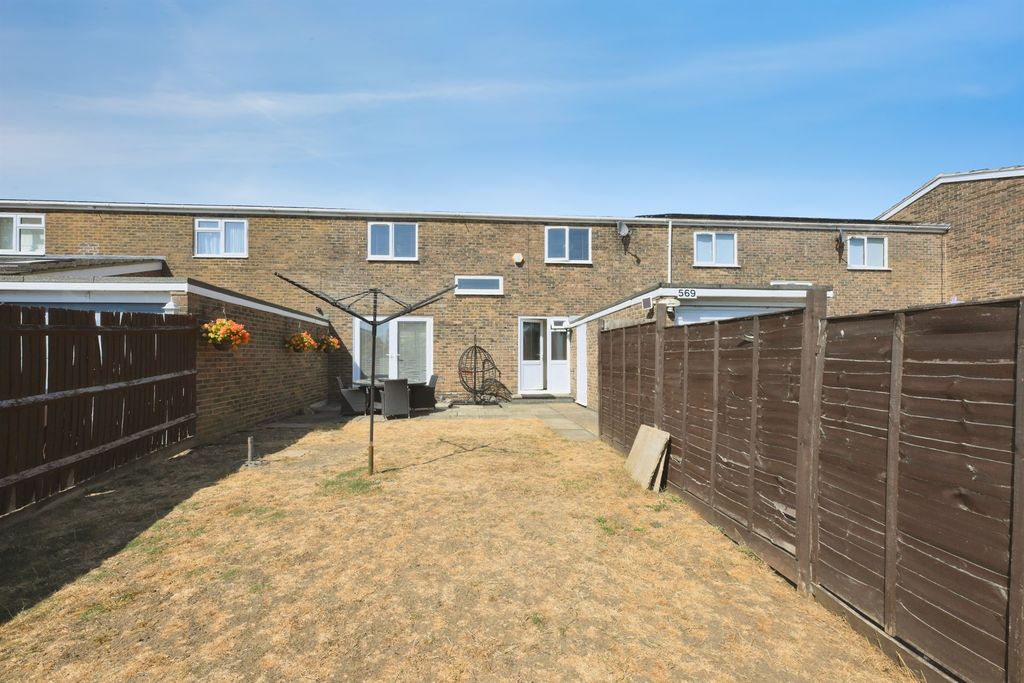 Property photo 2 of 18
