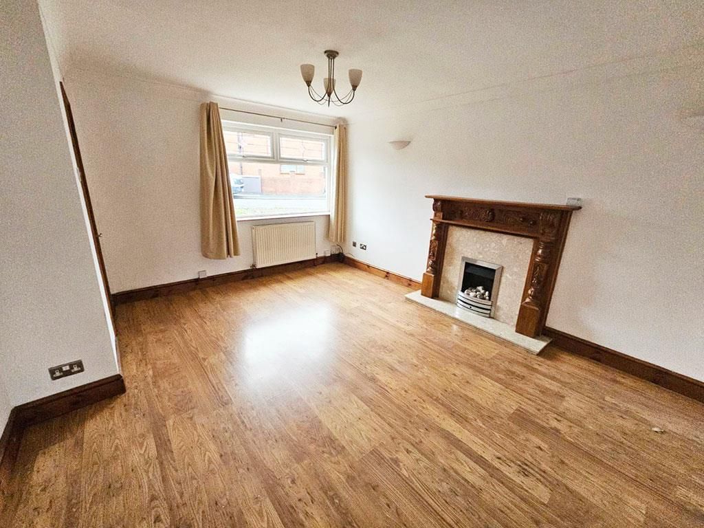 Property photo 3 of 12 1000437424.Jpg