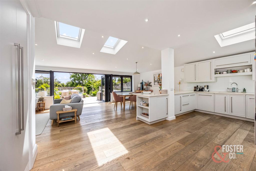 Property photo 2 of 29 Upper Shoreham Road, 343-007.Jpg