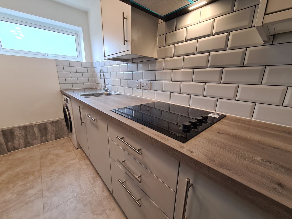 Property photo 2 of 15 Photo 03