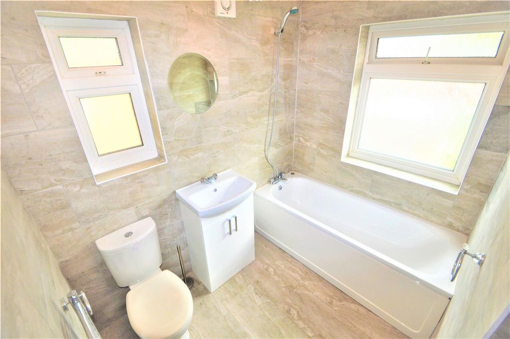 Property photo 2 of 3 Bathroom