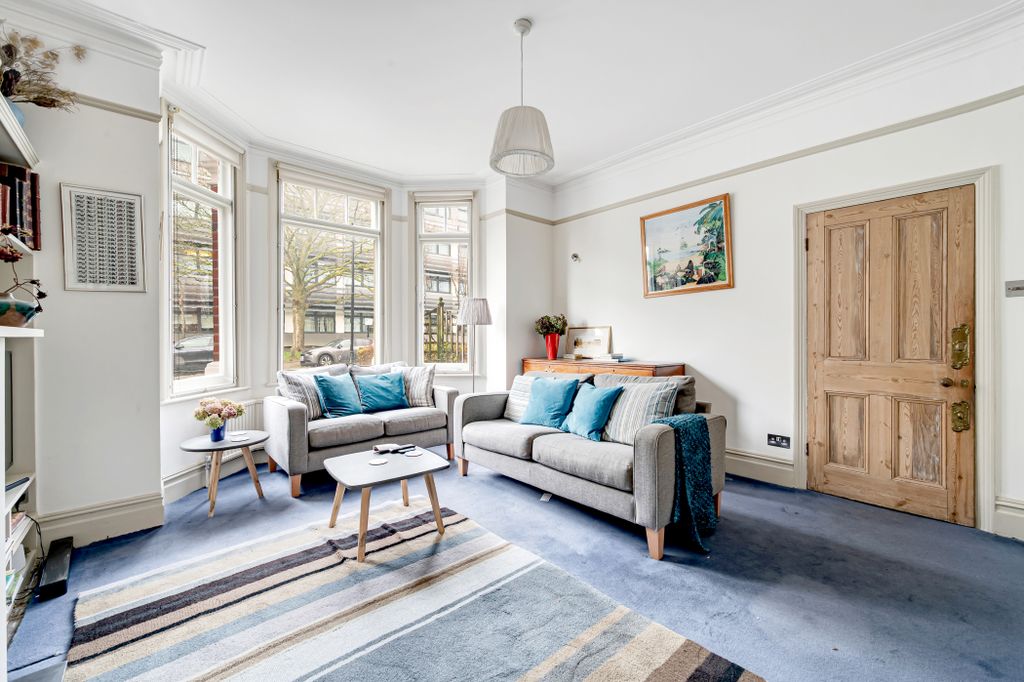 Property photo 3 of 24 Warwick Road (4)