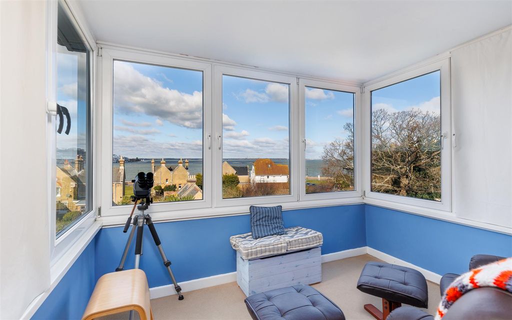Property photo 2 of 37 Observatory