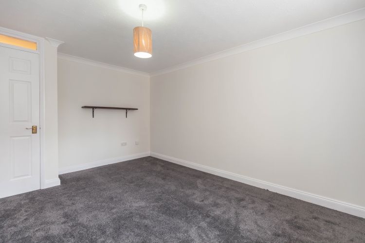 Property photo 3 of 7 334372
