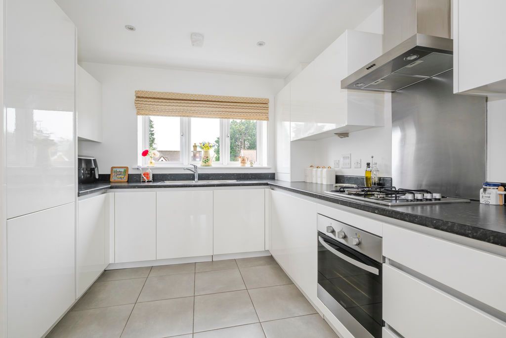 Property photo 3 of 13 Photo 6
