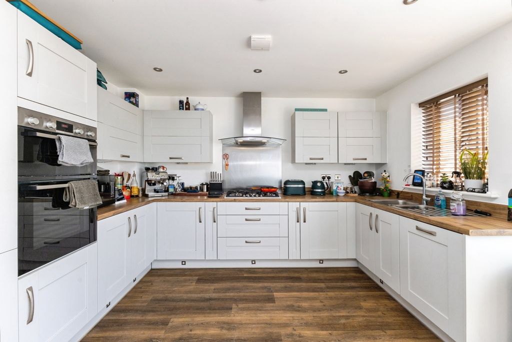 Property photo 2 of 18 Pbox-Img.Jpg