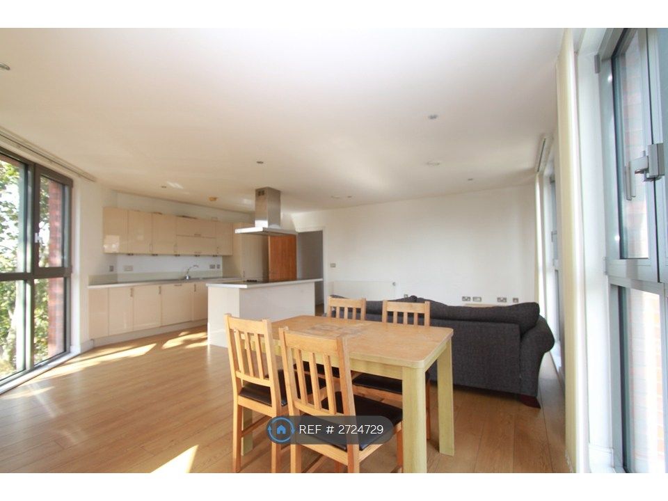 Property photo 2 of 12 Living Room