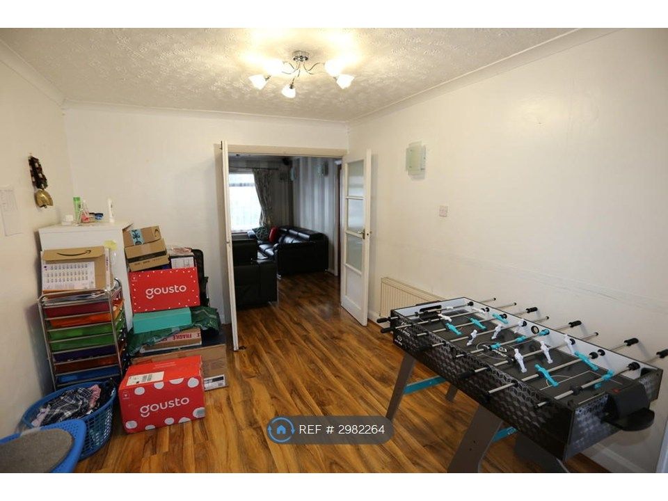 Property photo 2 of 10 Family/Play Room