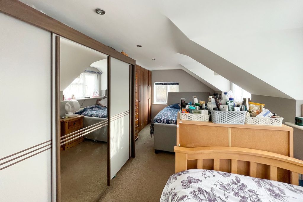 Additional image 19 of 5 bed detached house for saleWoodcot Gardens, Farnborough GU14