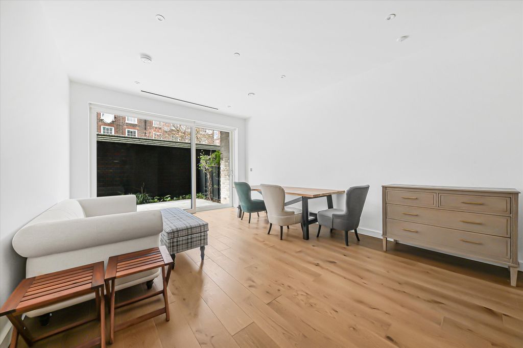 Property photo 3 of 12 Image