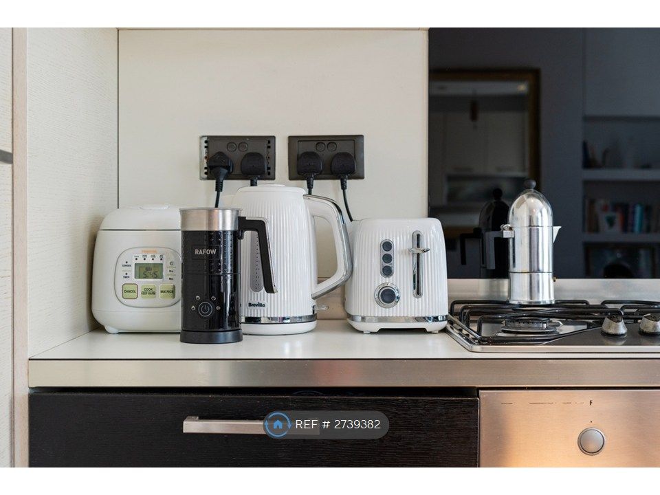 Property photo 2 of 24