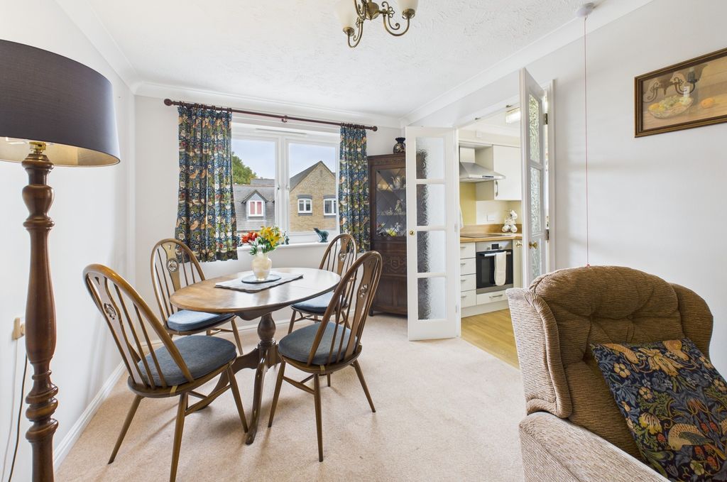 Property photo 2 of 12 Cam02545G0-Pr0500-Still006