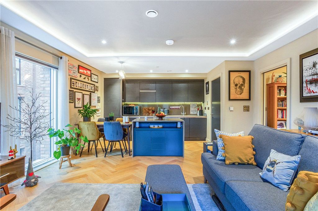 Property photo 3 of 18 Picture No. 09