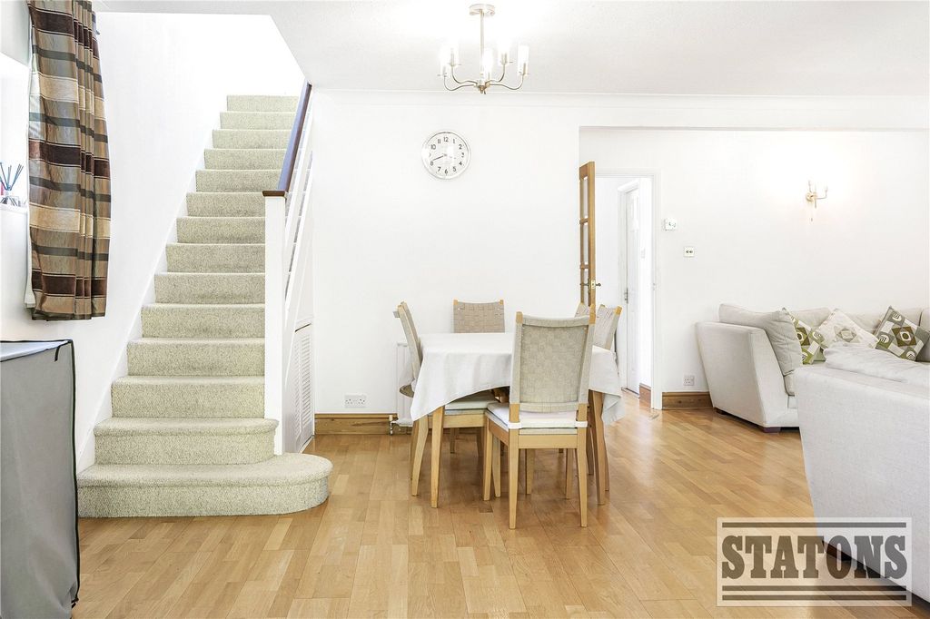 Property photo 2 of 17 Picture No. 31