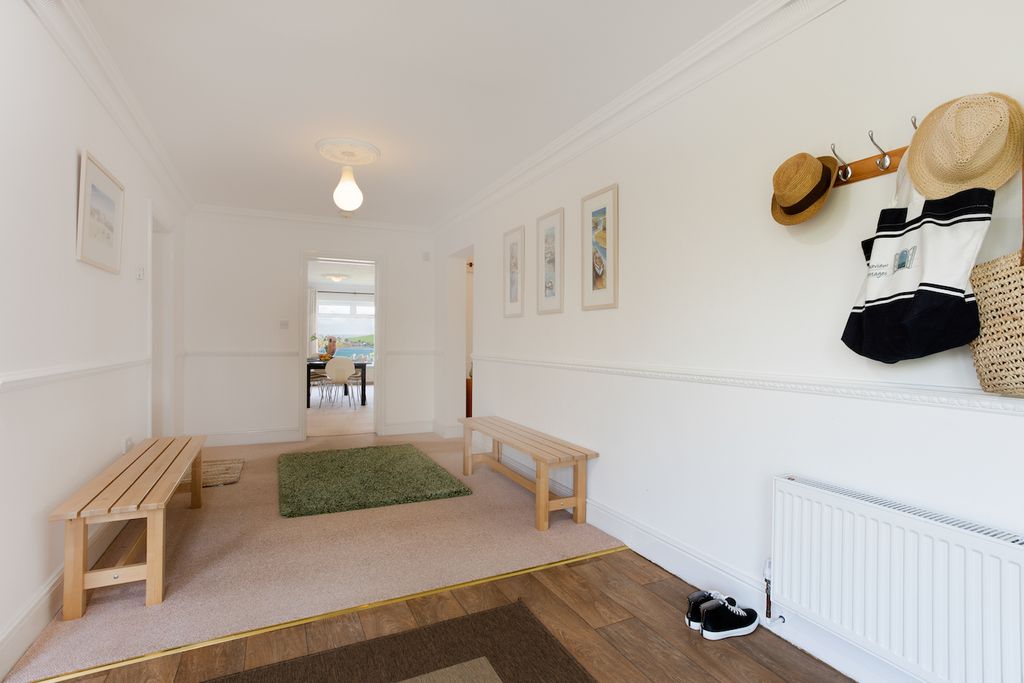 Property photo 3 of 16 Hallway