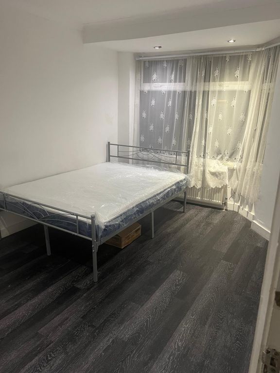 Property photo 1 of 3