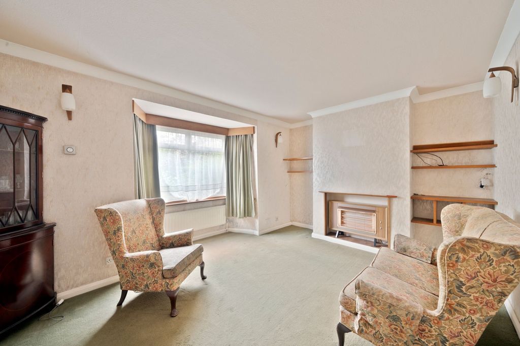 Property photo 3 of 20