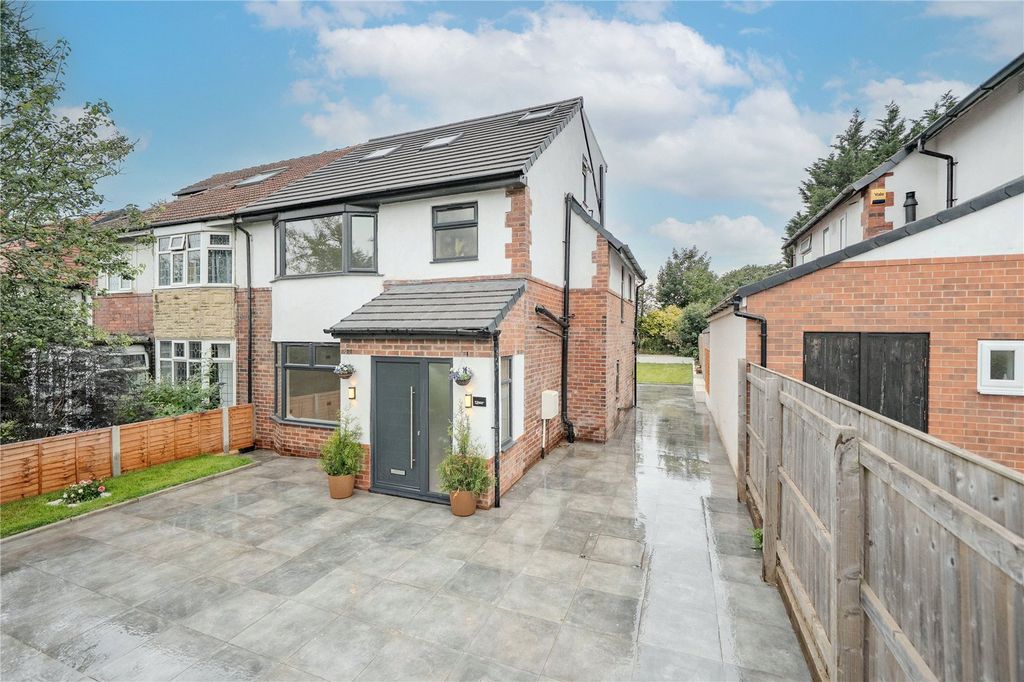 Property photo 1 of 29 Picture No. 23