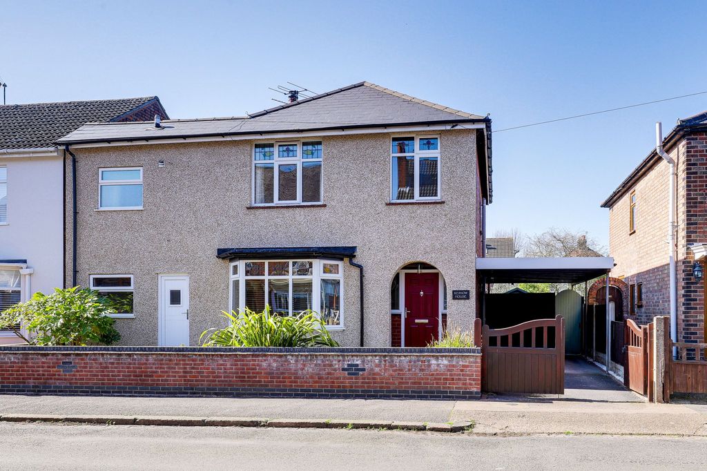 Property photo 1 of 34