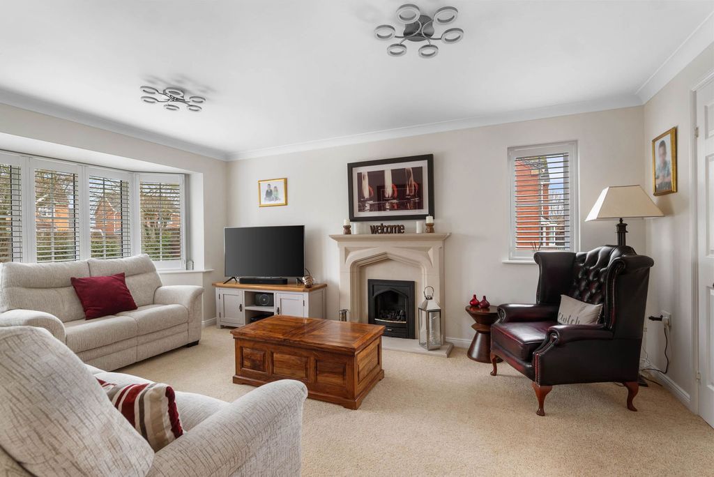 Property photo 3 of 27