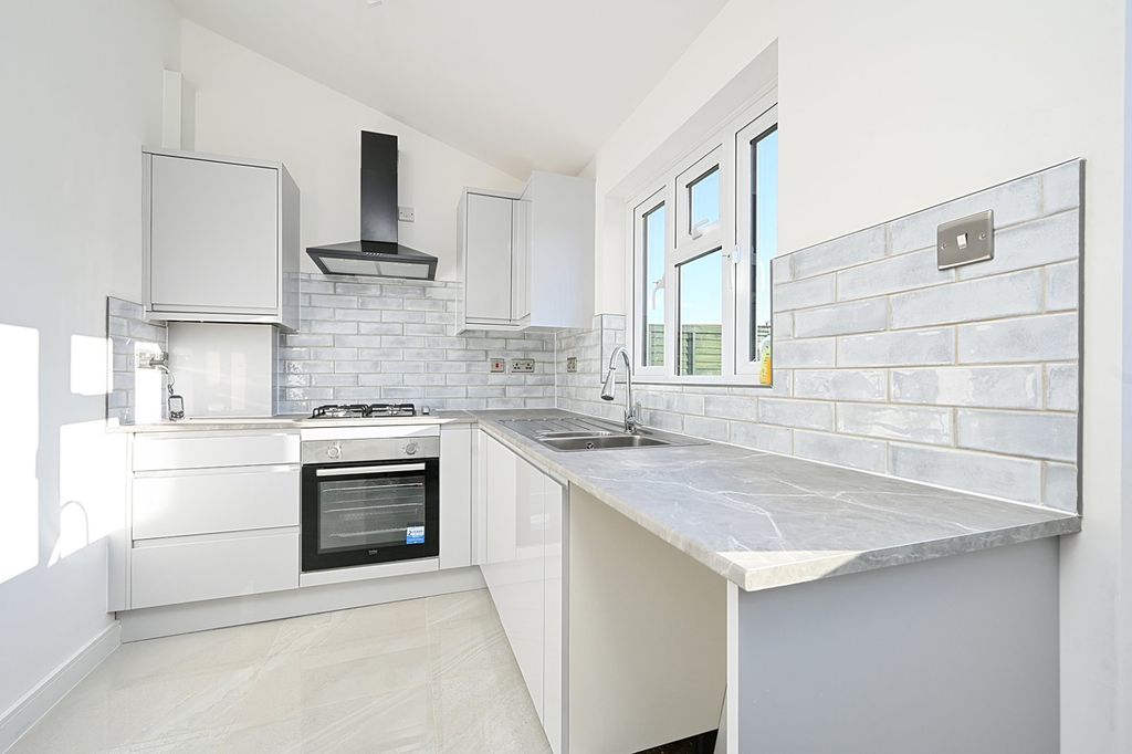 Property photo 2 of 13 Kitchen