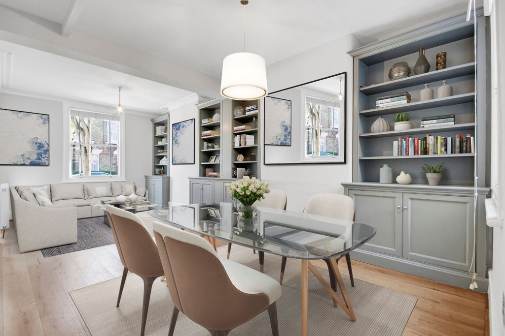 Property photo 2 of 12 4