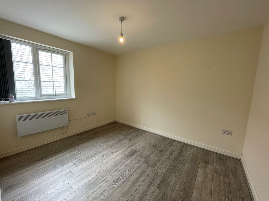 Property photo 2 of 3