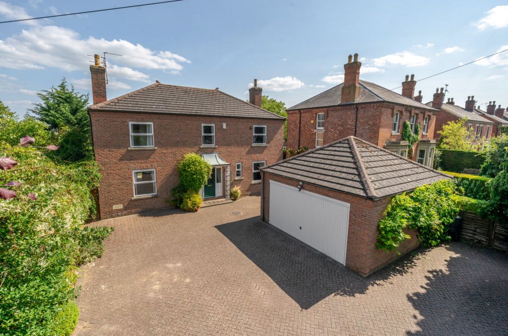 Property photo 1 of 24 -684935cc2Ecfa-l-1306590-2-68484Bf6Db9B6