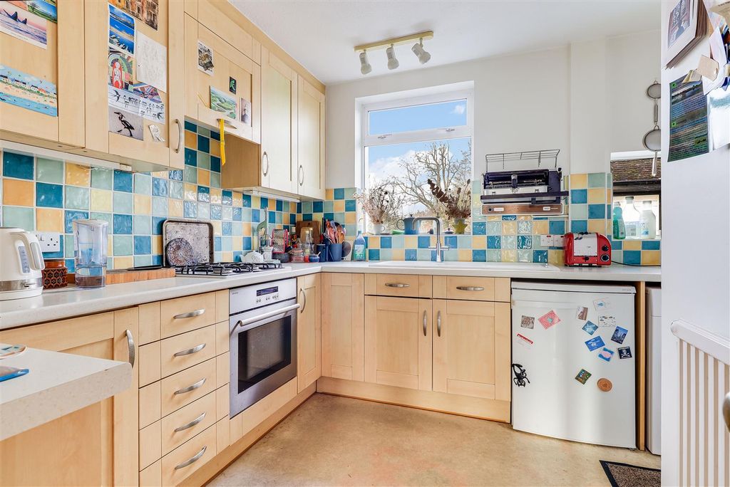 Property photo 3 of 18 Img (23).Jpg