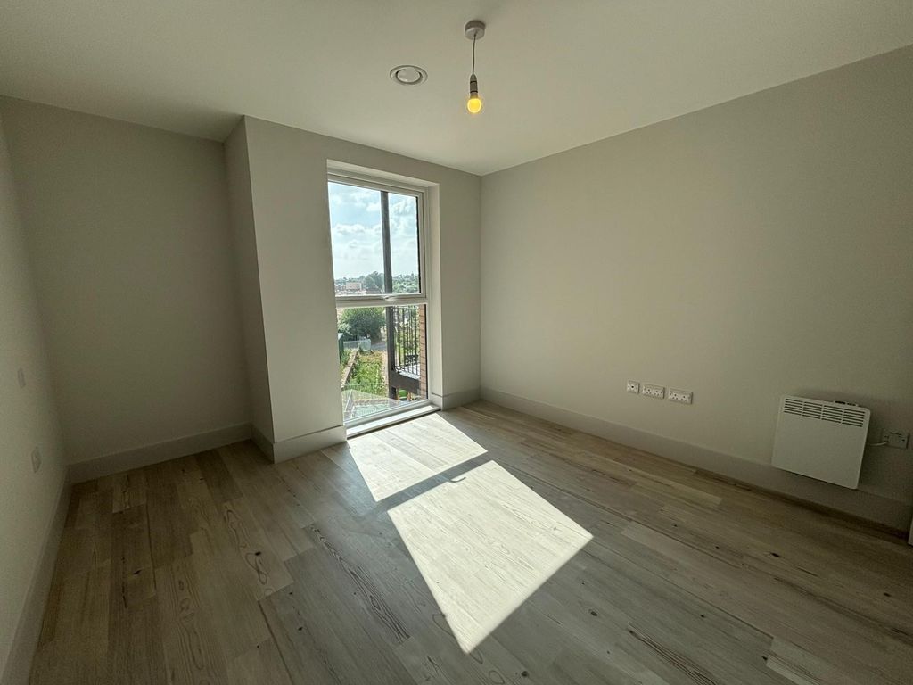 Property photo 2 of 5