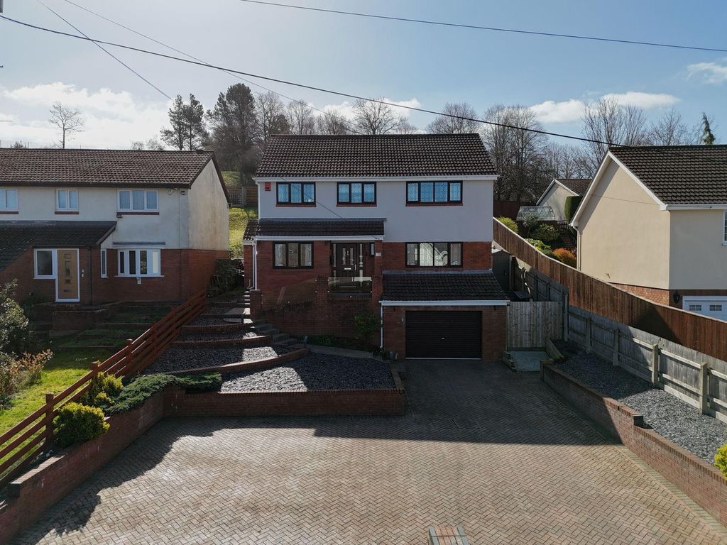 Property photo 1 of 34