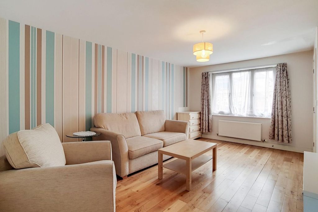 Property photo 2 of 13 Image