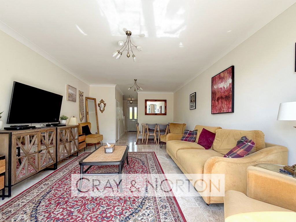 Property photo 1 of 14 Photo 11