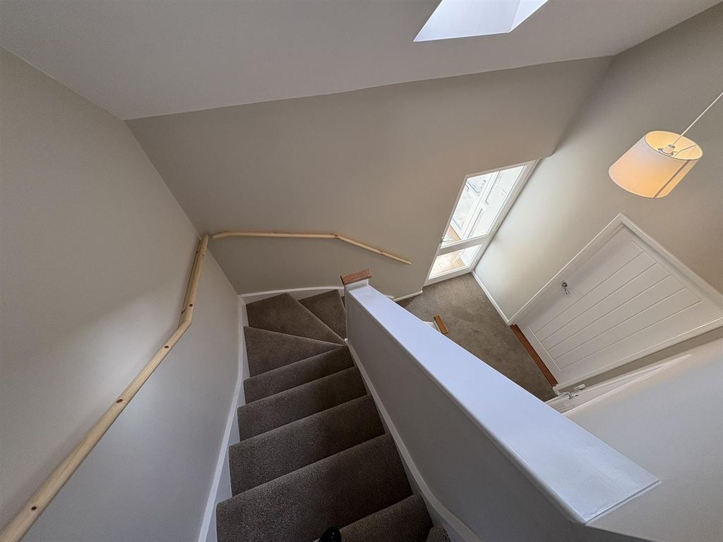 Additional image 17 of 3 bed property to rentSt. Johns Road, Wroxall, Ventnor PO38