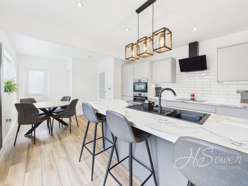 Property photo 2 of 26 Photo 17