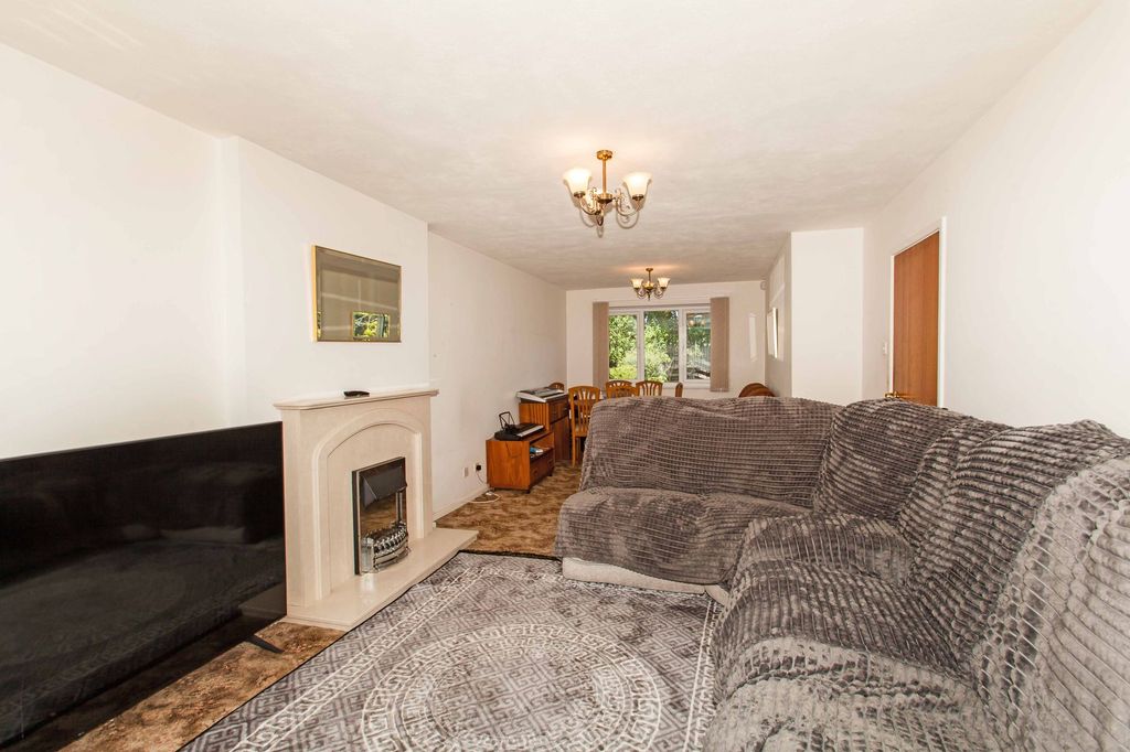 Property photo 3 of 21