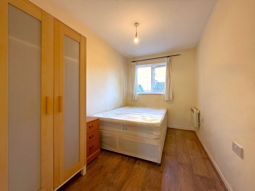 Property photo 3 of 8
