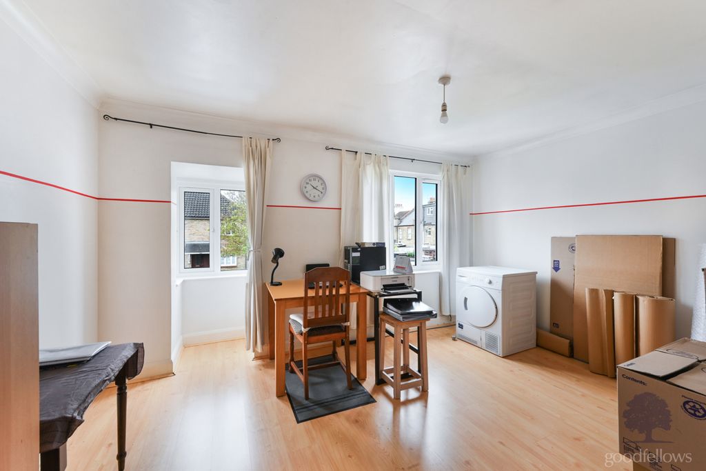 Property photo 2 of 12 Picture No. 15