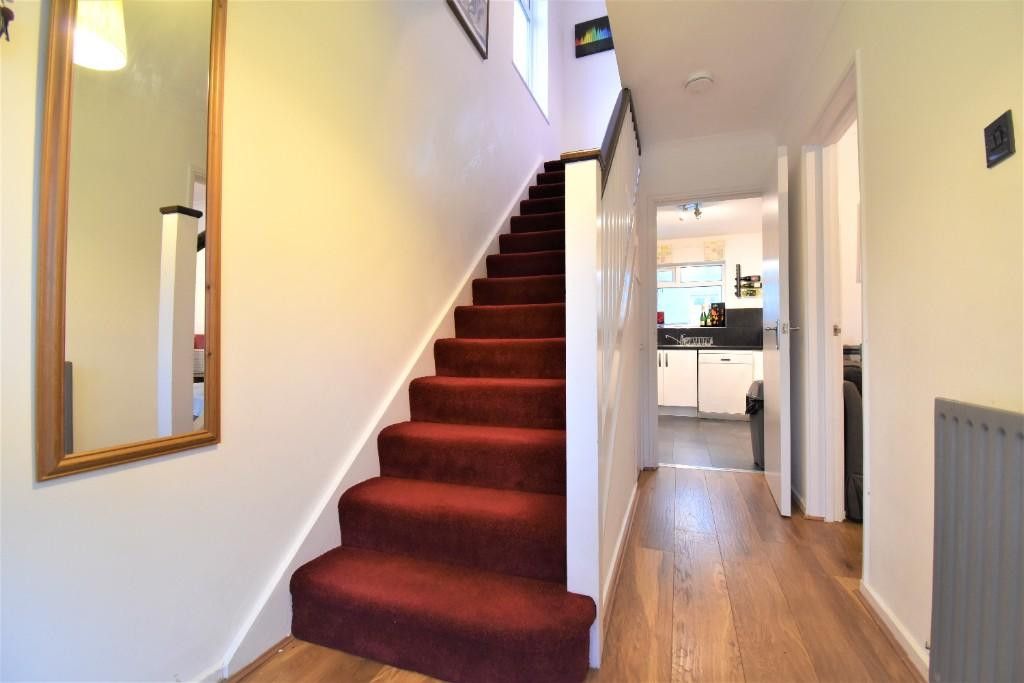 Property photo 3 of 32