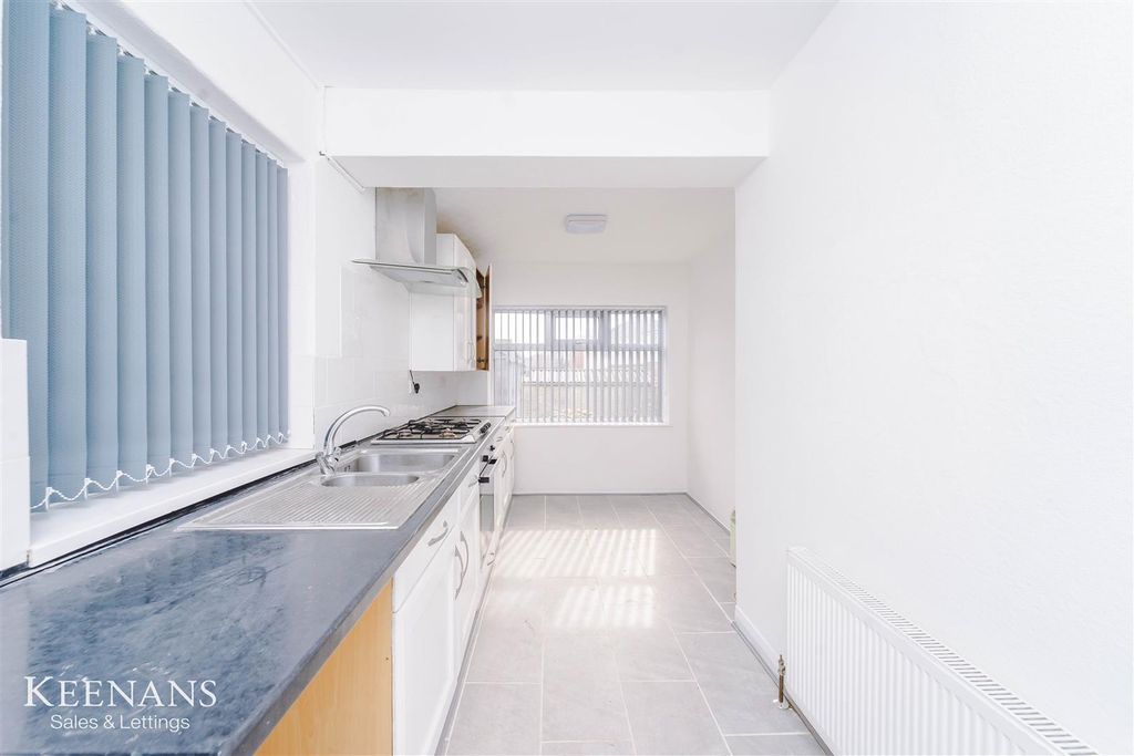 Property photo 2 of 25 21.Jpg