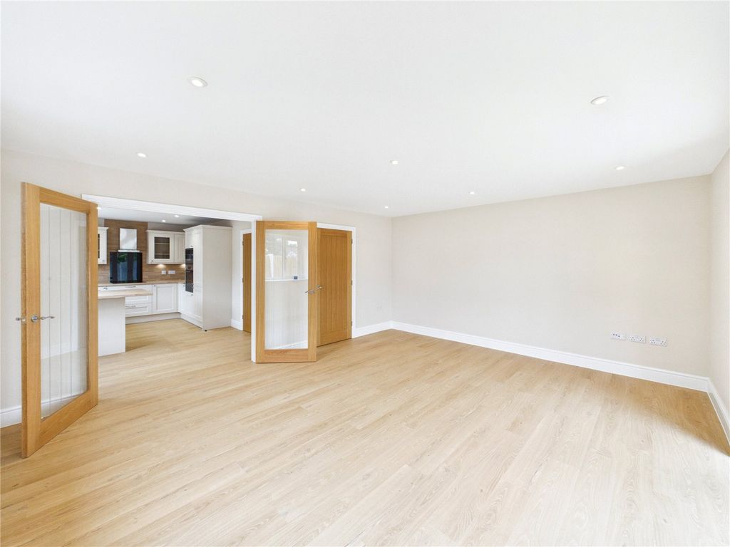 Property photo 3 of 14 Picture No. 20