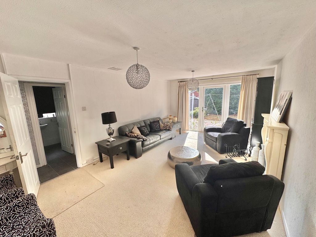 Property photo 3 of 16