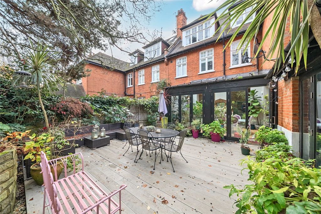 Property photo 1 of 25 Garden