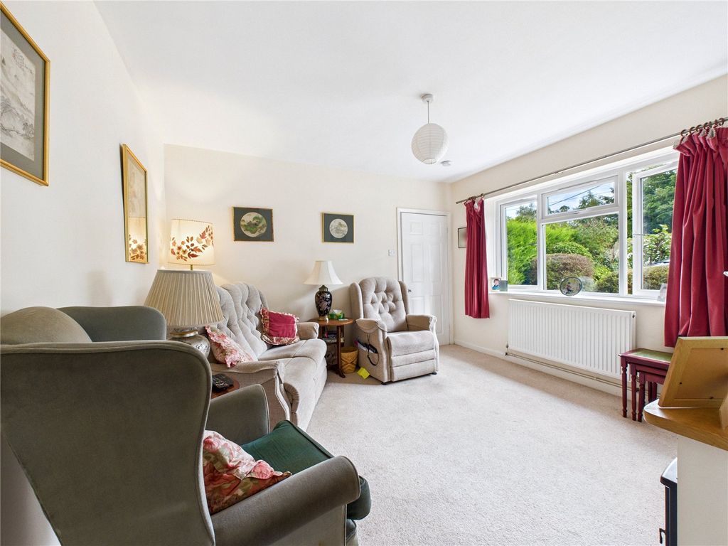 Property photo 3 of 13 3 - Picture No. 09