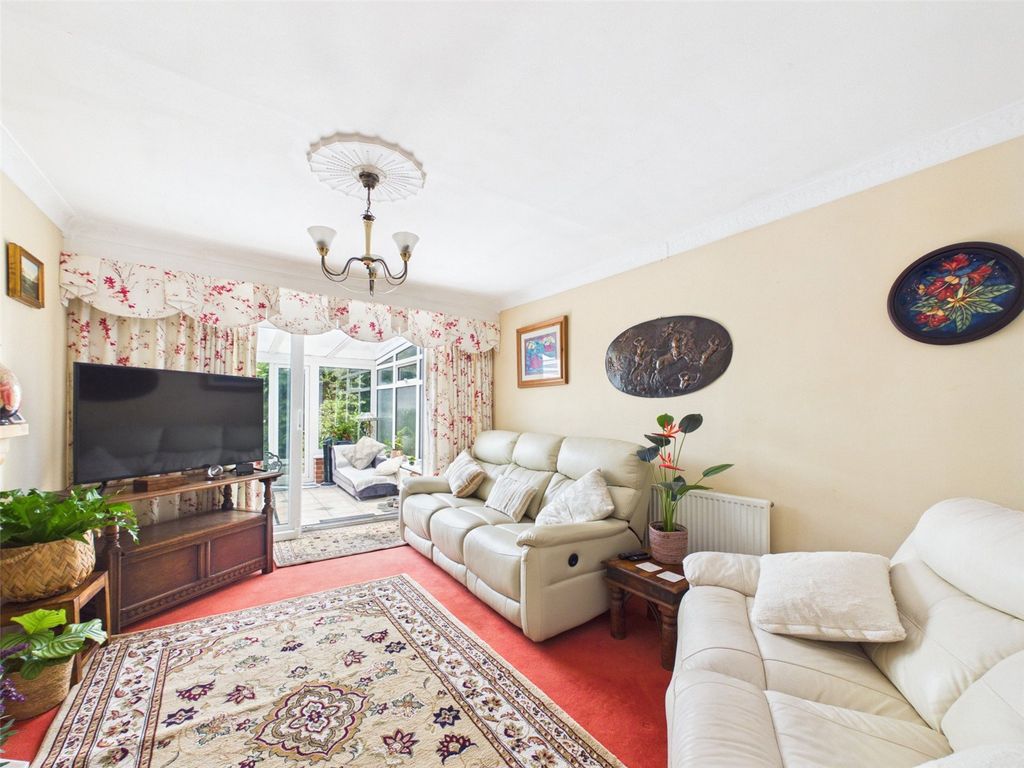 Property photo 2 of 14 Picture No. 17