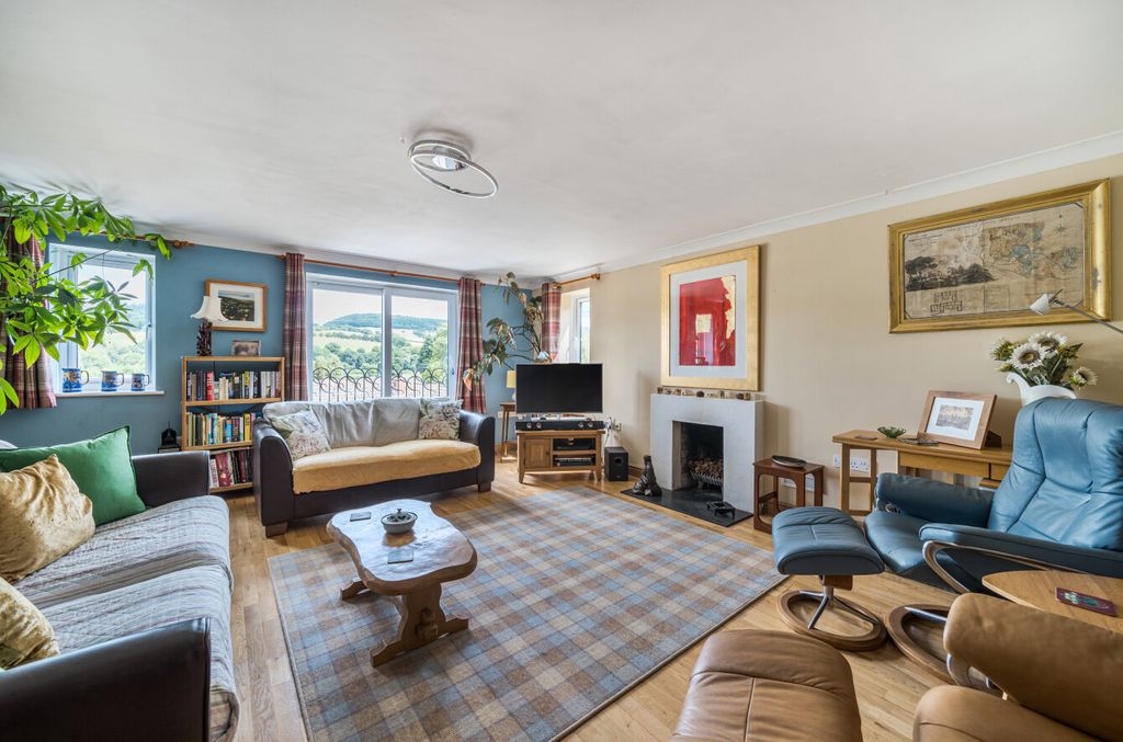 Property photo 3 of 28 1327016-2-688B7A7...