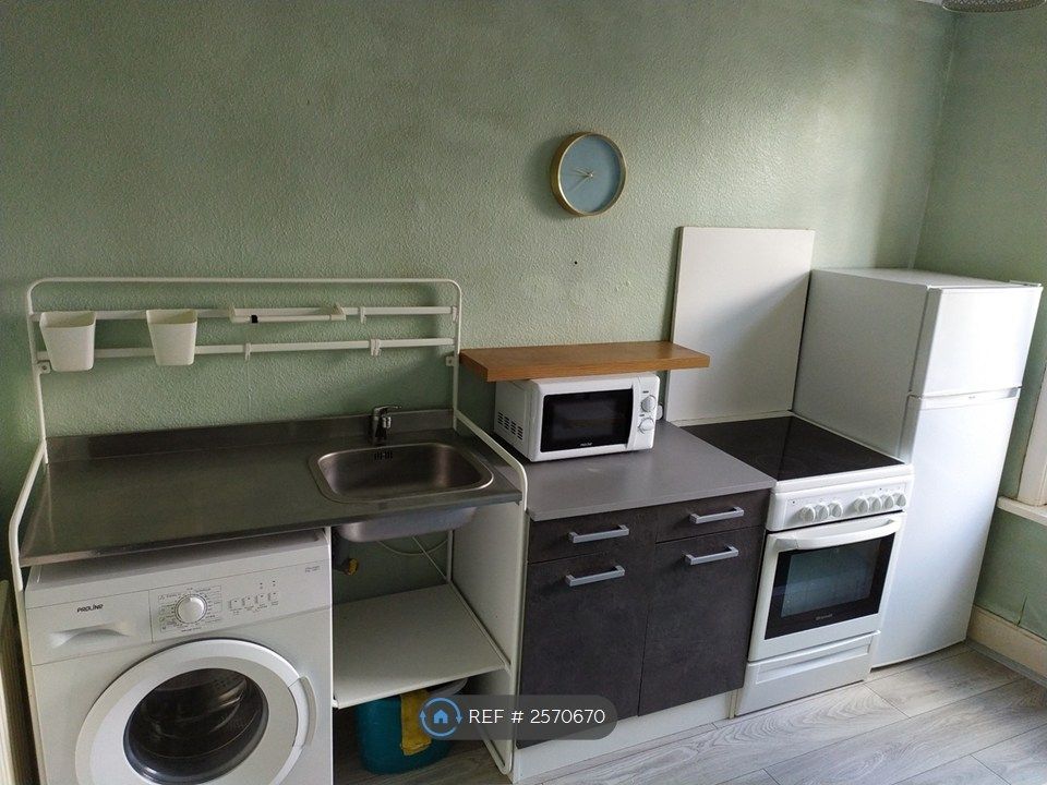 Property photo 3 of 8